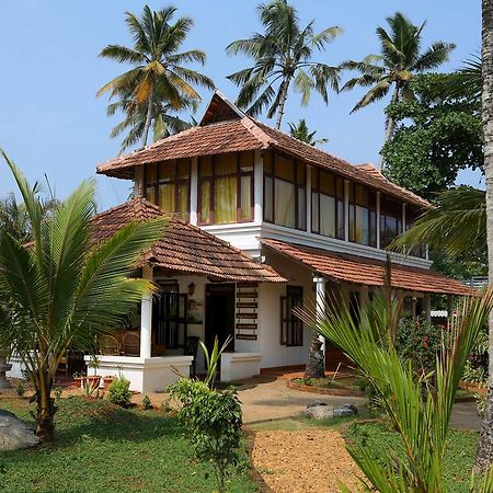 Pozhiyoram Ayurveda Beach Resort Alappuzha 외부 사진