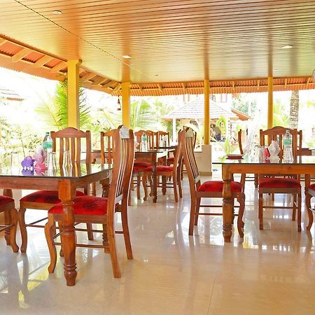 Pozhiyoram Ayurveda Beach Resort Alappuzha 외부 사진