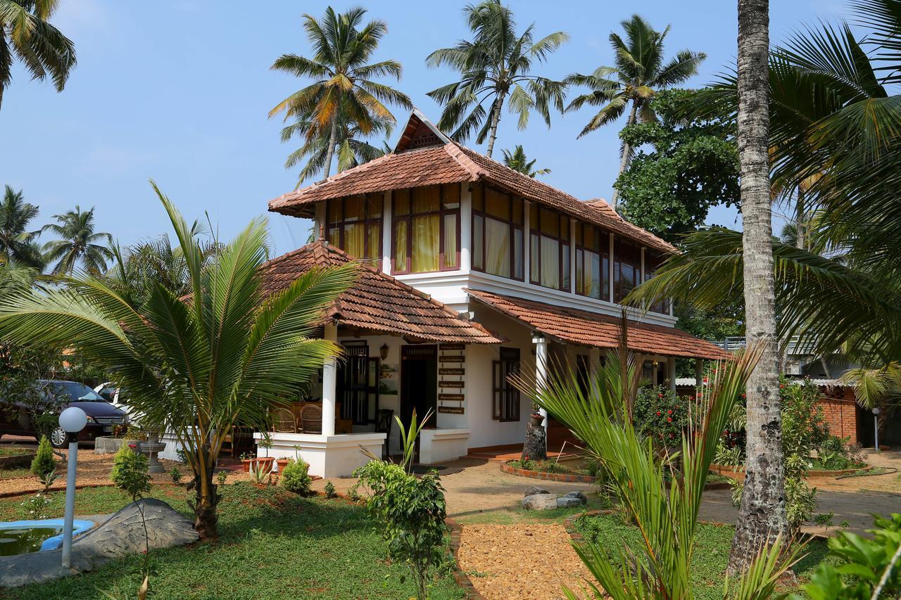 Pozhiyoram Ayurveda Beach Resort Alappuzha 외부 사진