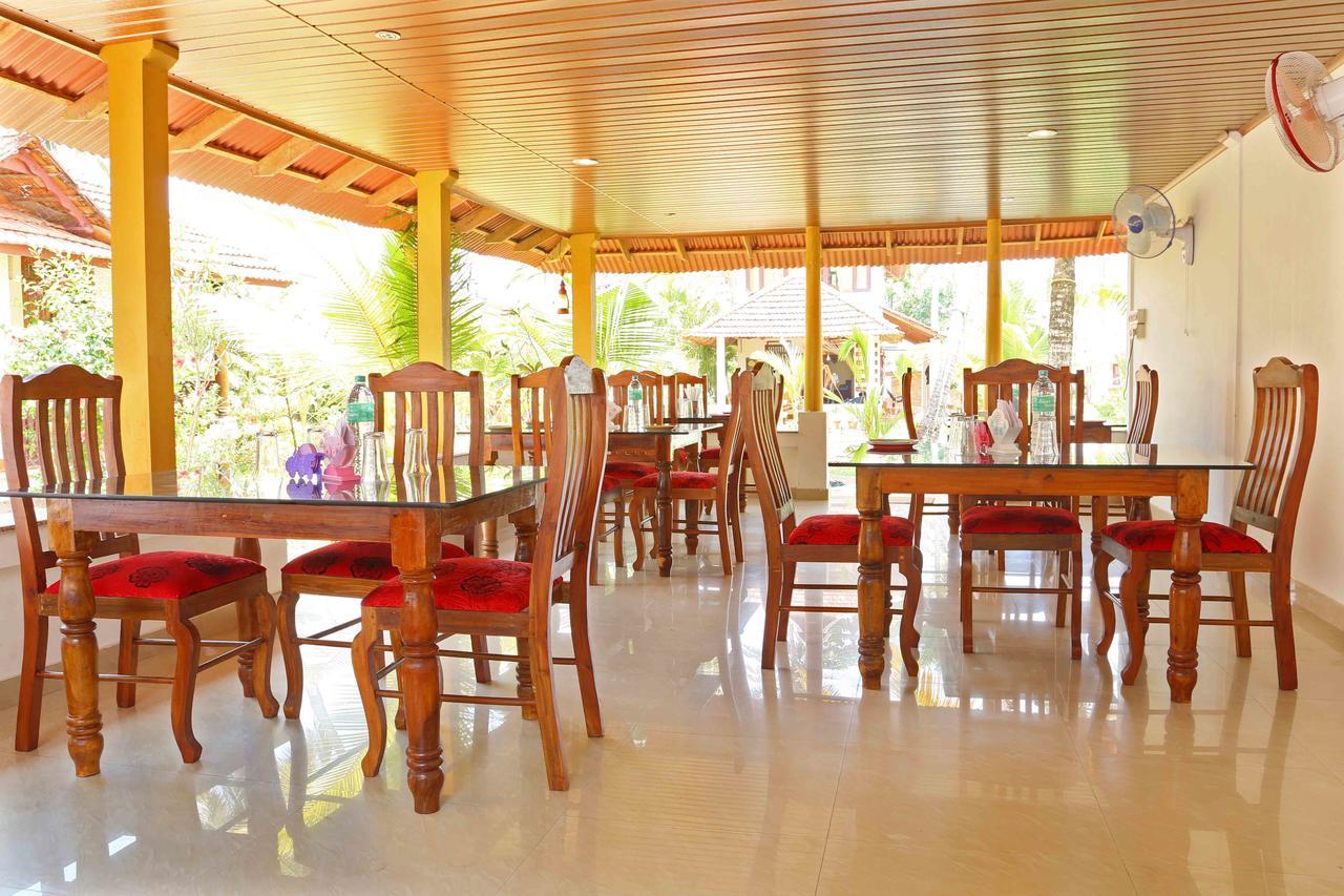 Pozhiyoram Ayurveda Beach Resort Alappuzha 외부 사진