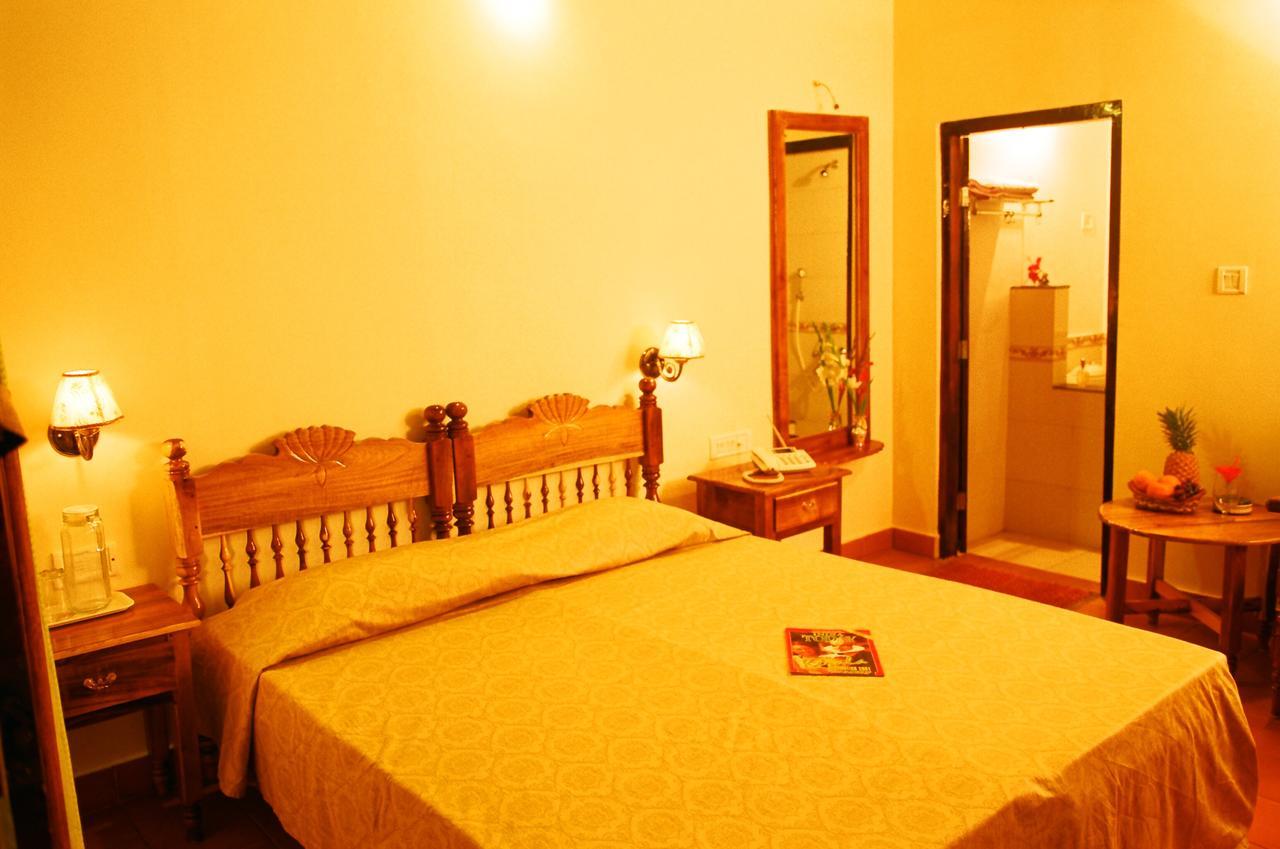 Pozhiyoram Ayurveda Beach Resort Alappuzha 외부 사진