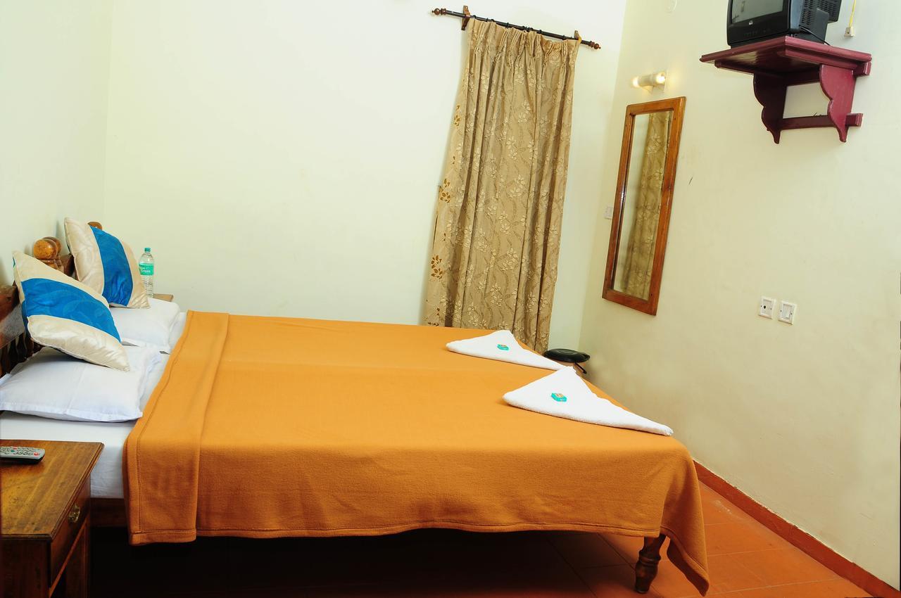Pozhiyoram Ayurveda Beach Resort Alappuzha 외부 사진