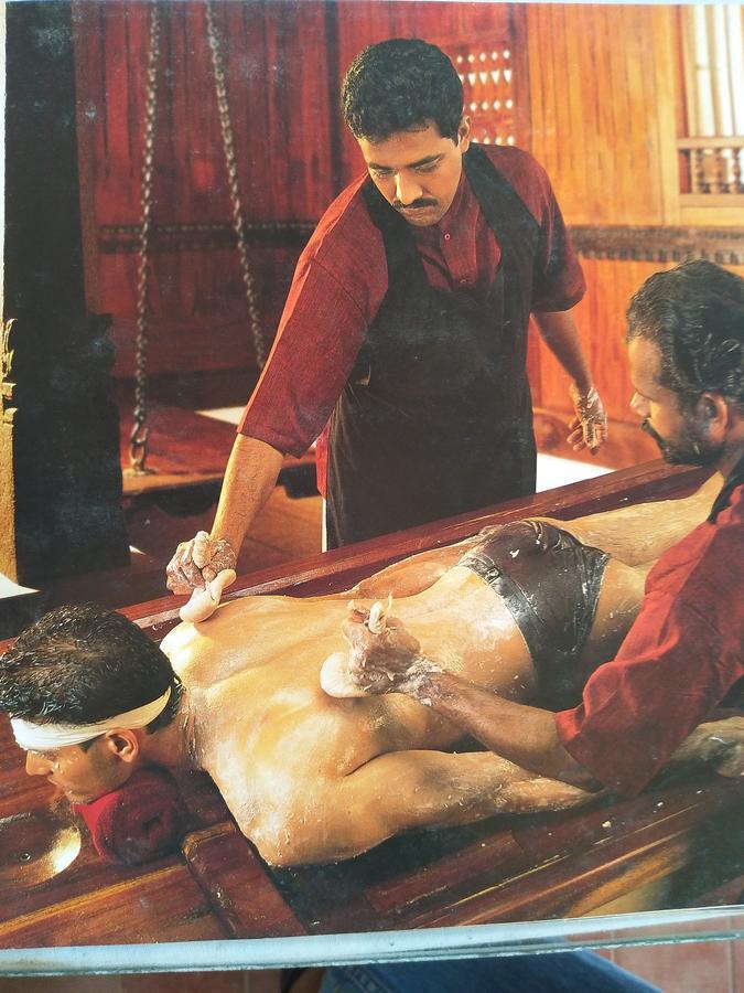 Pozhiyoram Ayurveda Beach Resort Alappuzha 외부 사진
