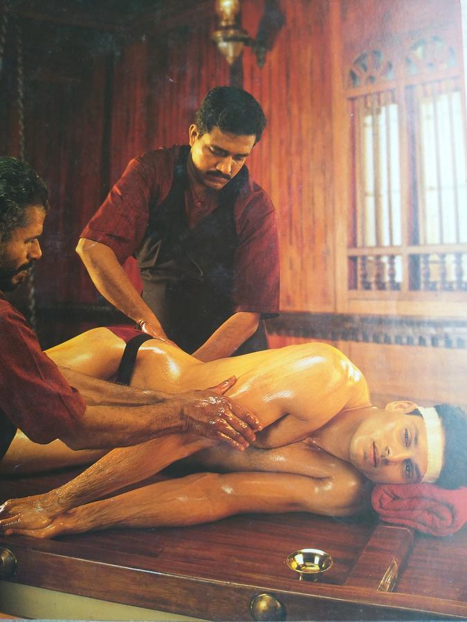 Pozhiyoram Ayurveda Beach Resort Alappuzha 외부 사진