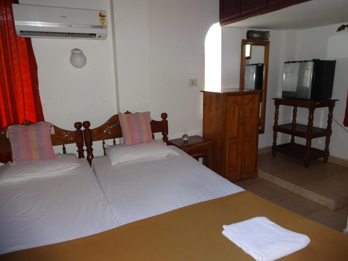 Pozhiyoram Ayurveda Beach Resort Alappuzha 외부 사진