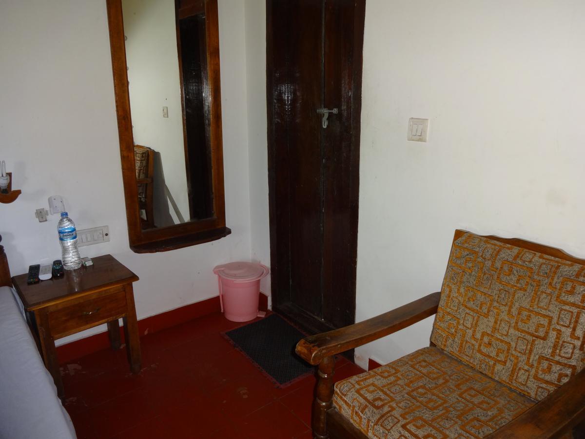 Pozhiyoram Ayurveda Beach Resort Alappuzha 외부 사진