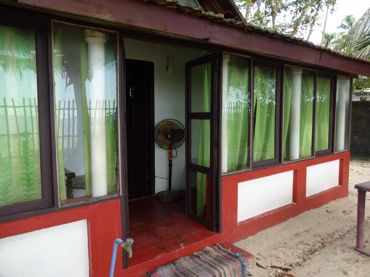 Pozhiyoram Ayurveda Beach Resort Alappuzha 외부 사진