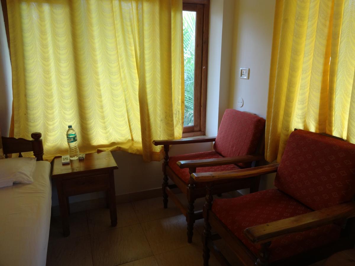 Pozhiyoram Ayurveda Beach Resort Alappuzha 외부 사진